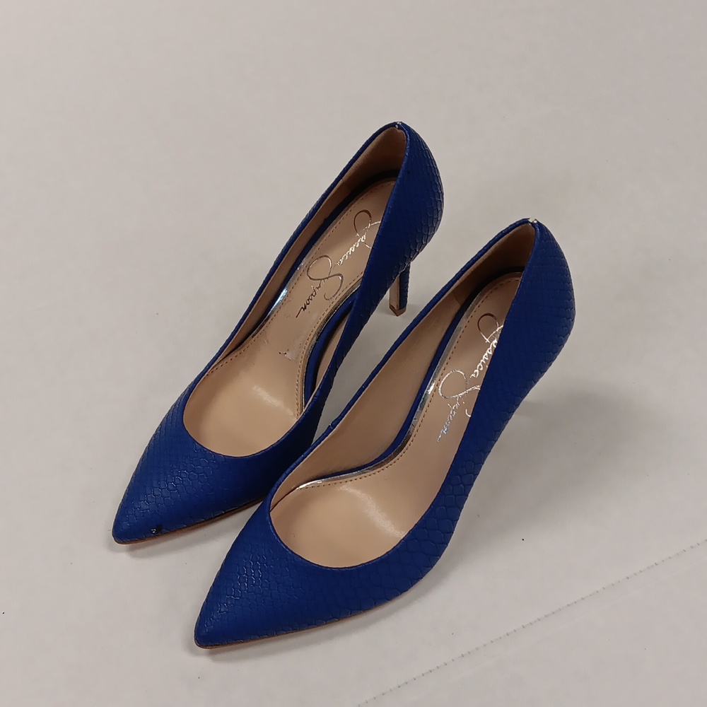 JESSICA SIMPSON WOMEN'S SIZE 6.5 BLUE HIGH HEELED SHOES.